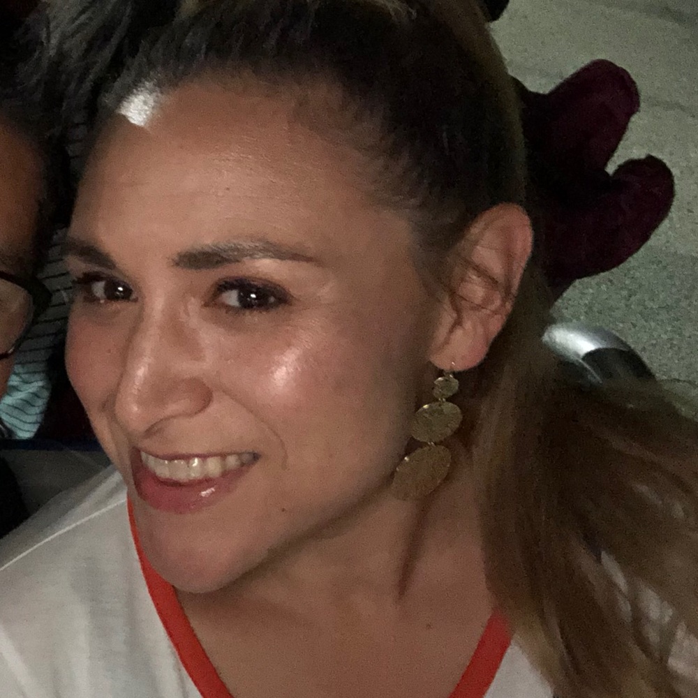 Meet your Posher, Adriana